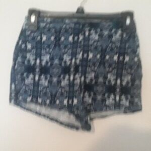 Ladies Abercrombie & Fitch NY Flat Front w/Zipper Back.Xtra Small Jean Shorts